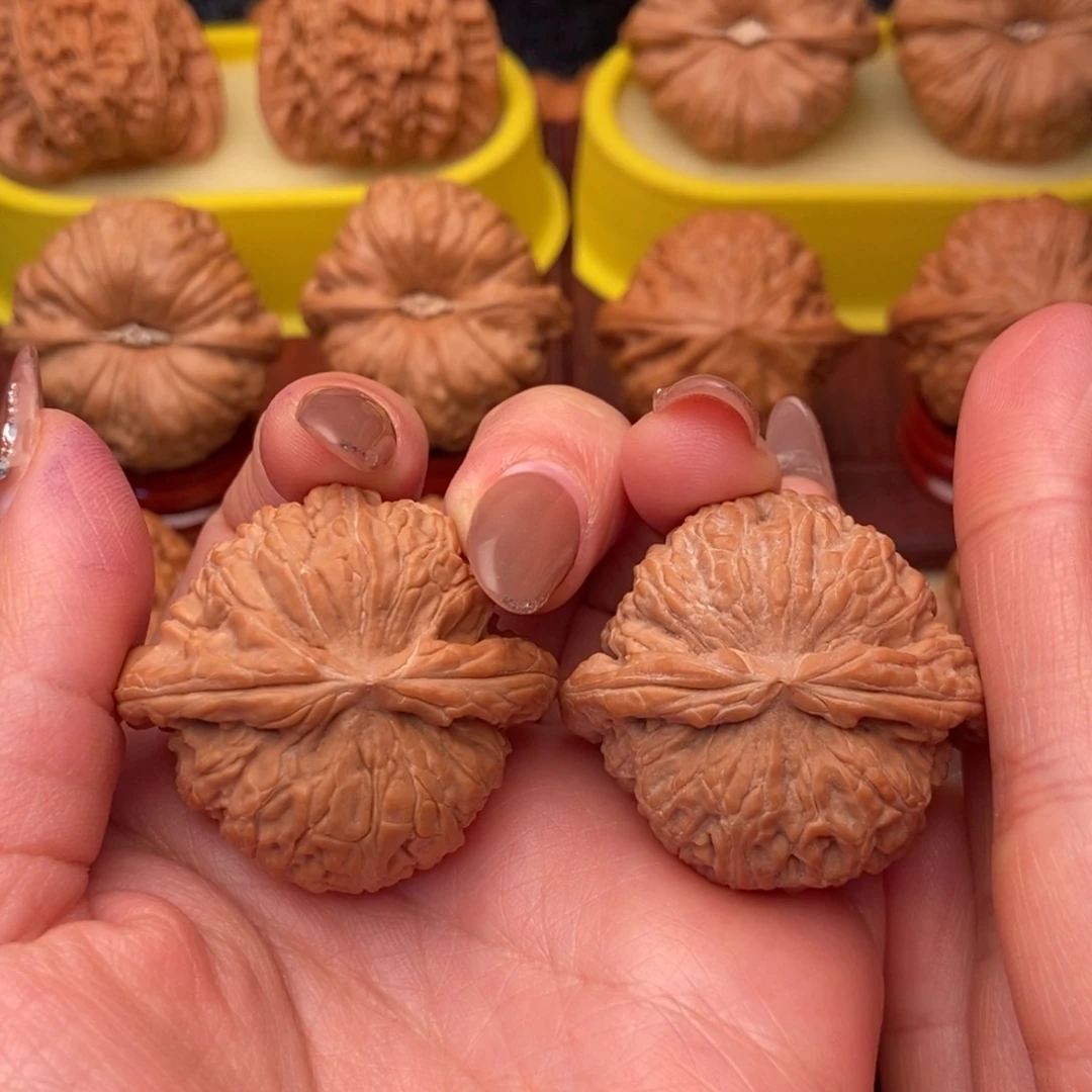 把件文玩核桃故****？39粗筋 白狮子