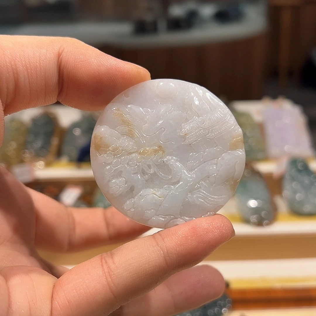 翡翠未镶嵌颈饰挂件