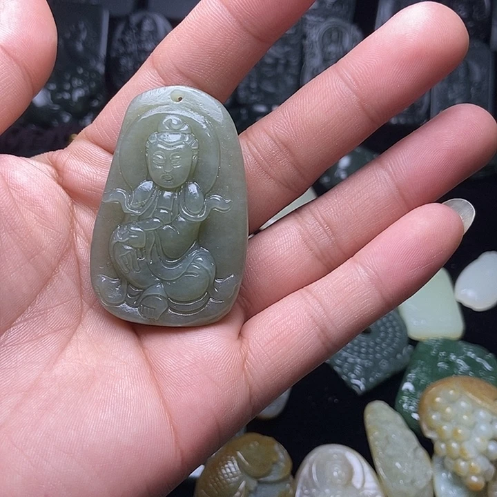 颈饰未镶嵌和田玉