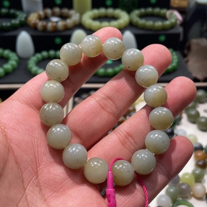 和田玉未镶嵌手串