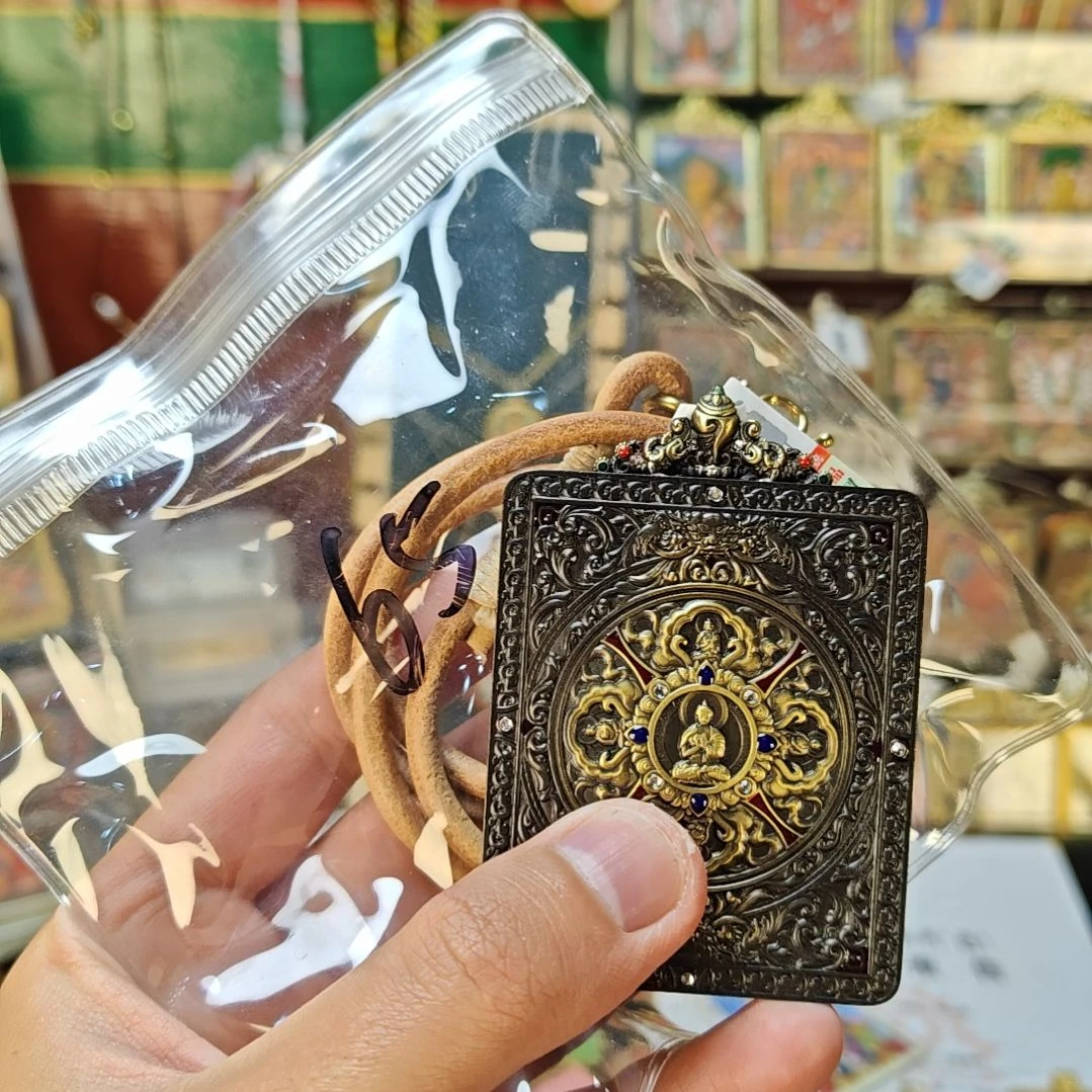 吊坠纯手绘牛皮唐卡