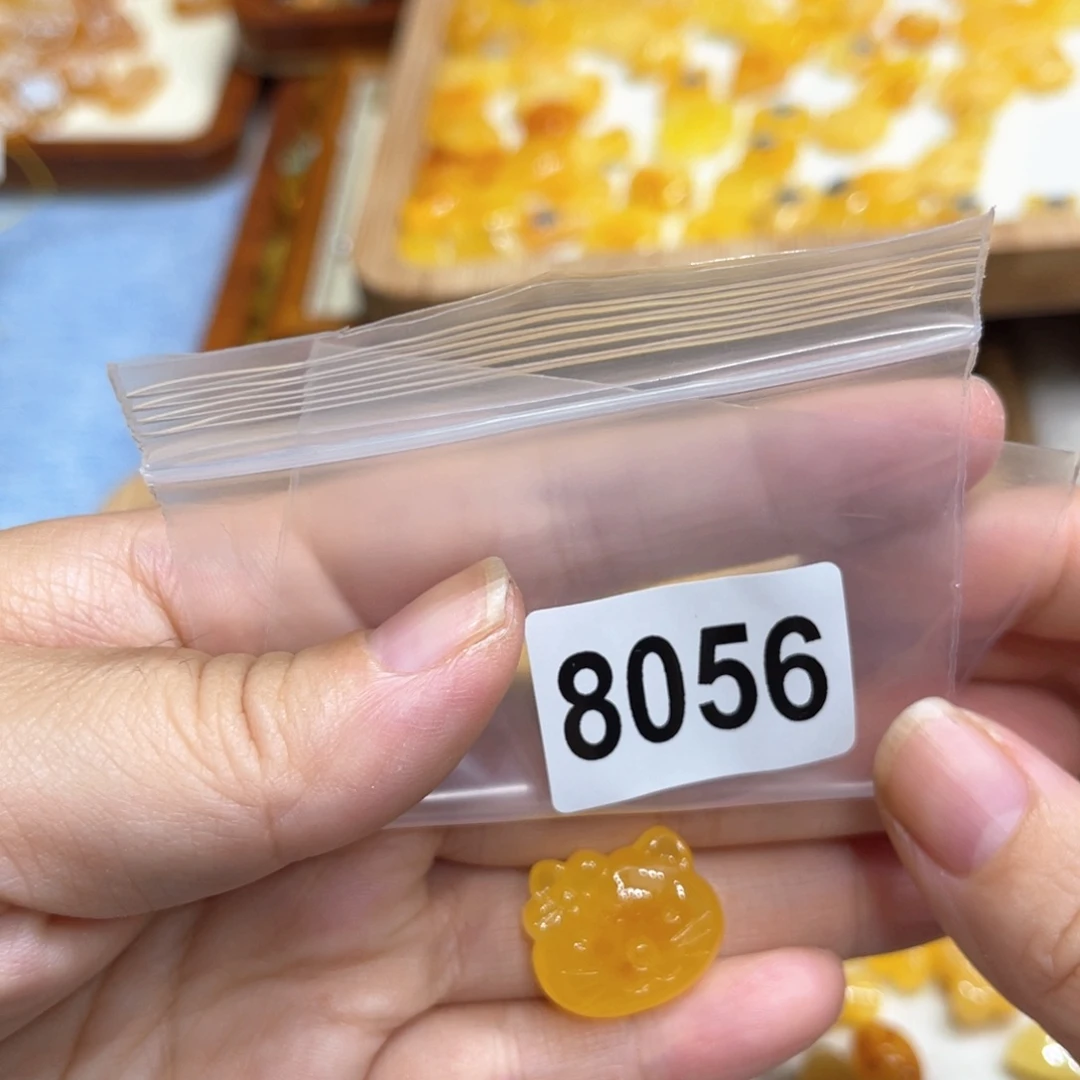 未镶嵌琥珀珠宝奇石