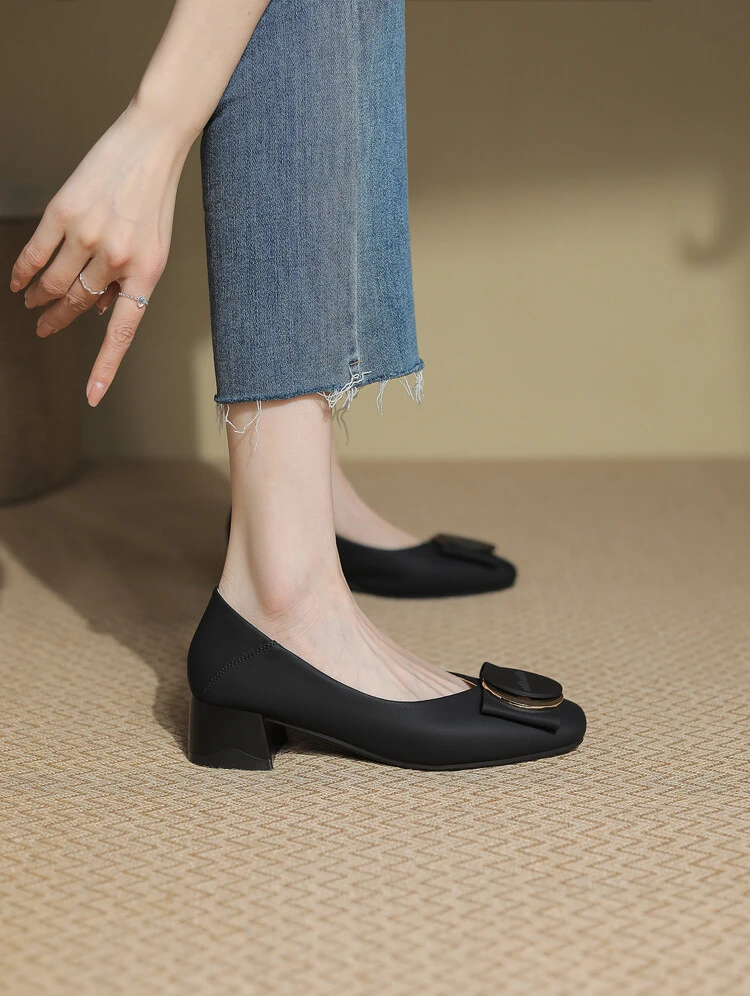 4469【纯欲】圆扣温柔大气百搭牛皮小方跟黑色百搭细跟圆头