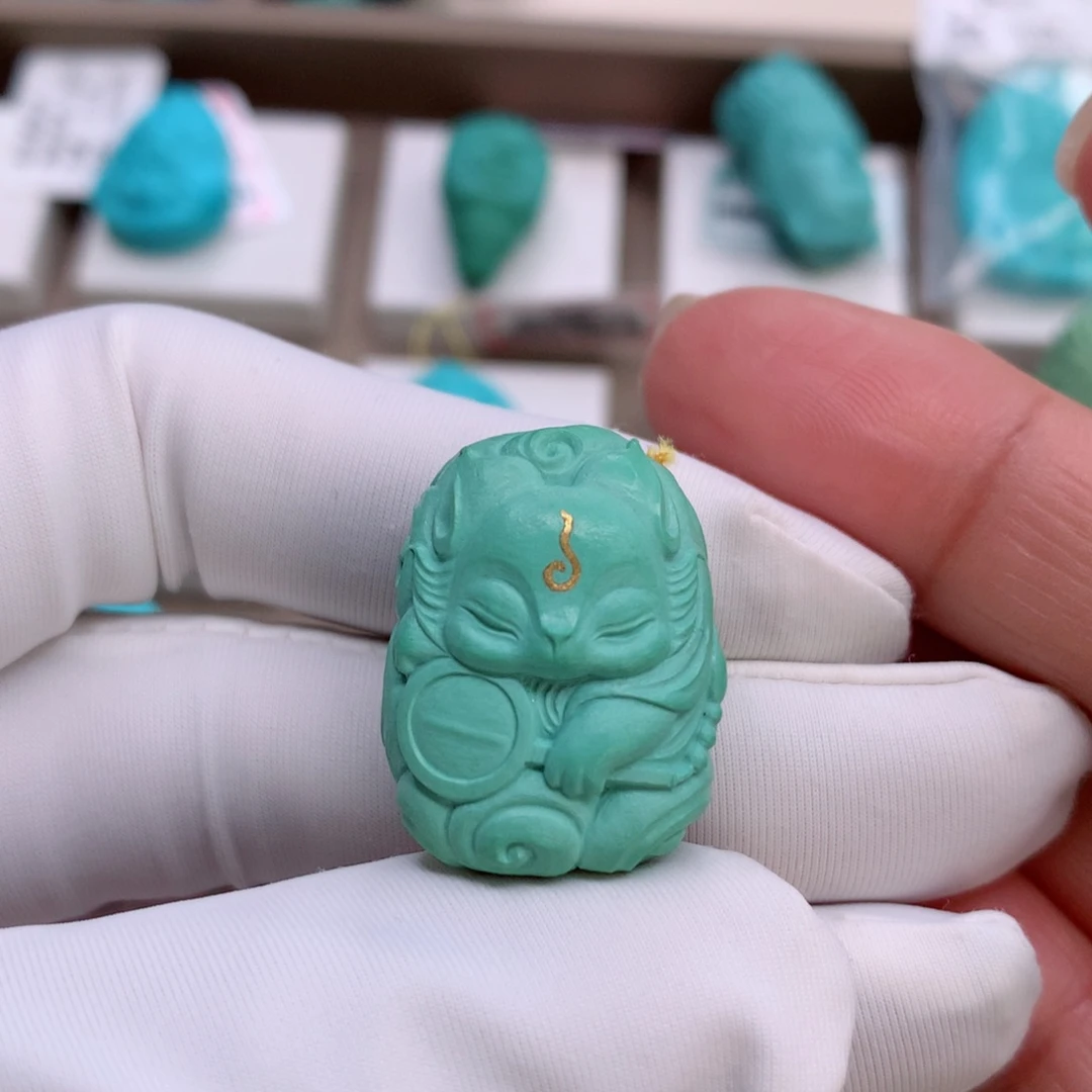 绿松石未镶嵌挂件