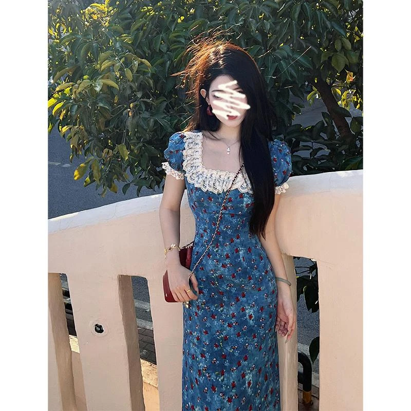 法式蓝色碎花连衣裙女夏季小众设计感气质泡泡袖花边收腰显瘦长裙