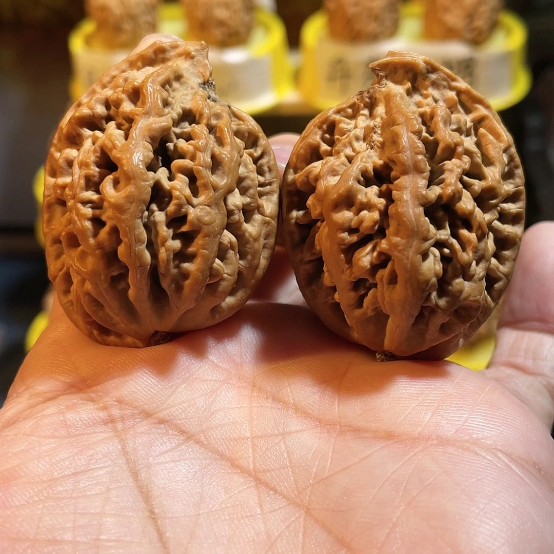 吊坠文玩核桃座山雕鹰嘴