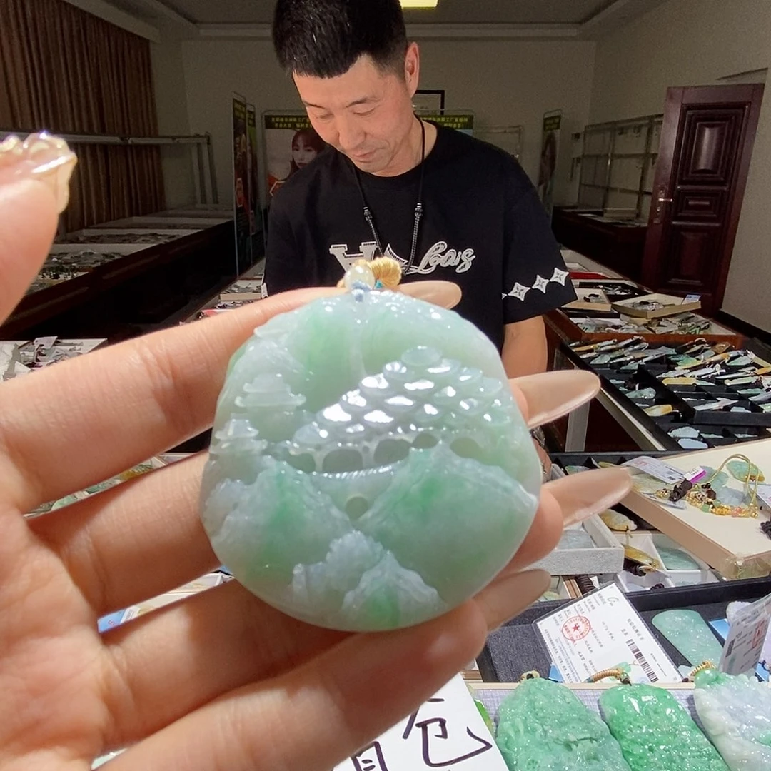 翡翠未镶嵌颈饰翡翠