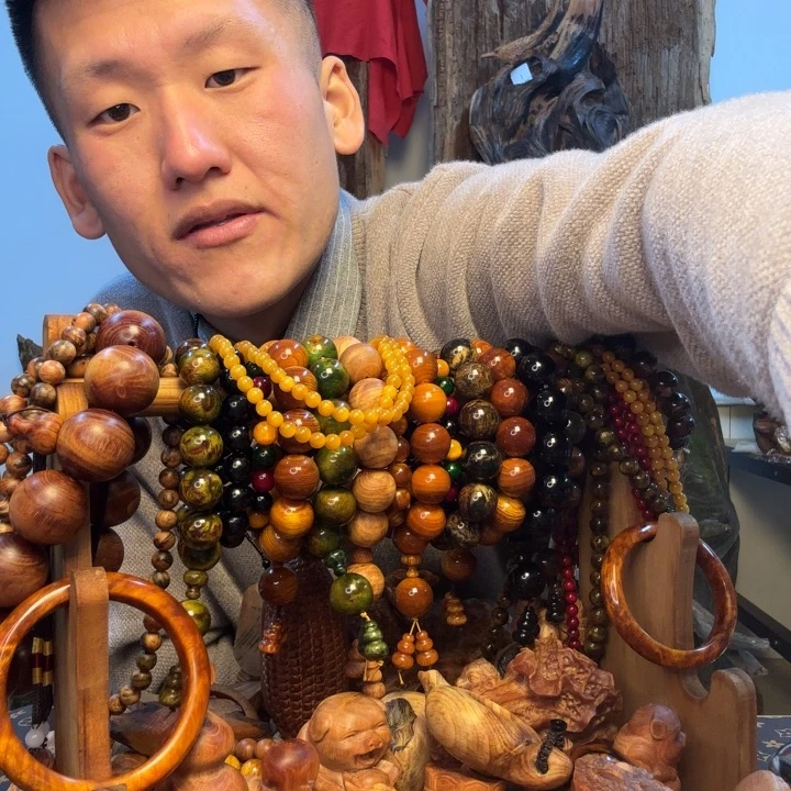 雪***8松木（琥珀木）无事牌69镯子