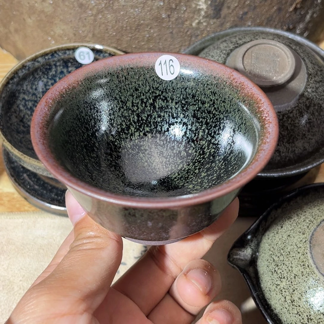 茶盏义兴龙窑坚持真柴烧