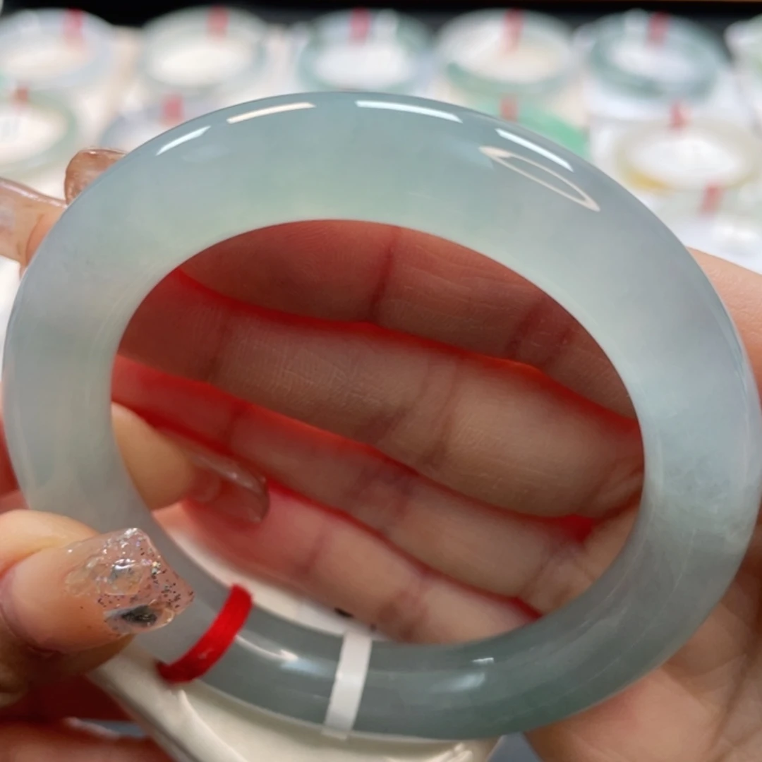 【闪购商品】翡翠手镯未镶嵌55冰种晴绿起光圆条