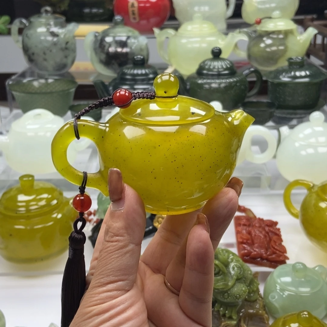 小***厨蛇纹石玉未镶嵌壶