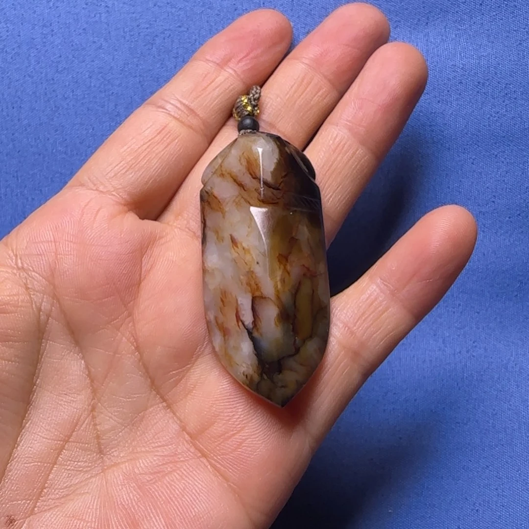 未镶嵌和田玉（糖玉）挂件