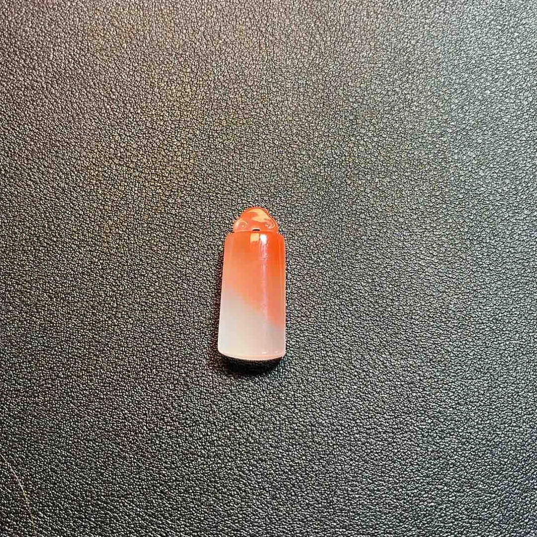 南红玛瑙未镶嵌挂件