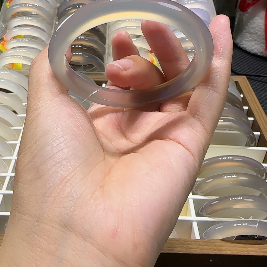 手镯玛瑙/玉髓未镶嵌58灰金飞碟款