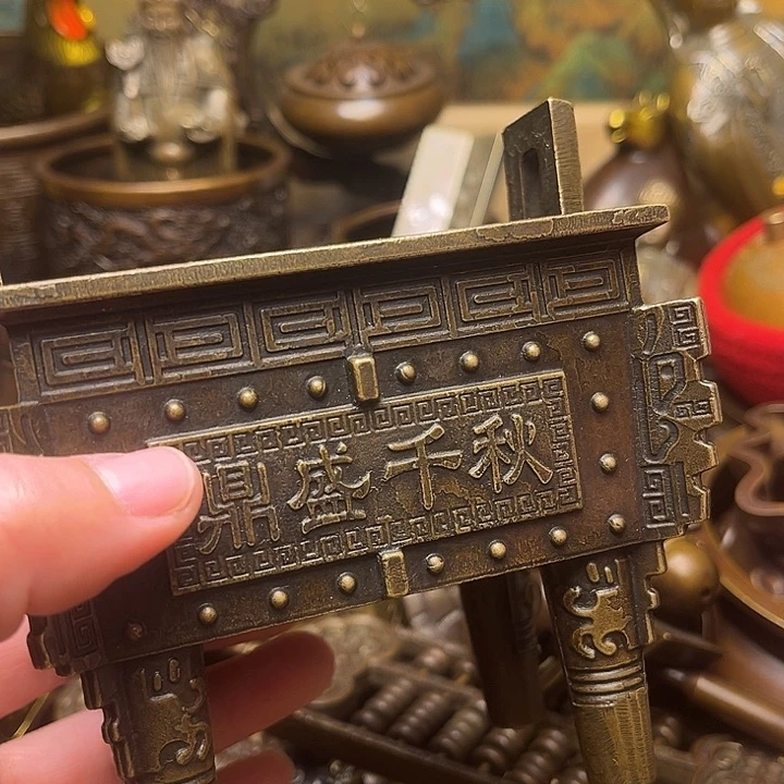 精美铜器批发档口