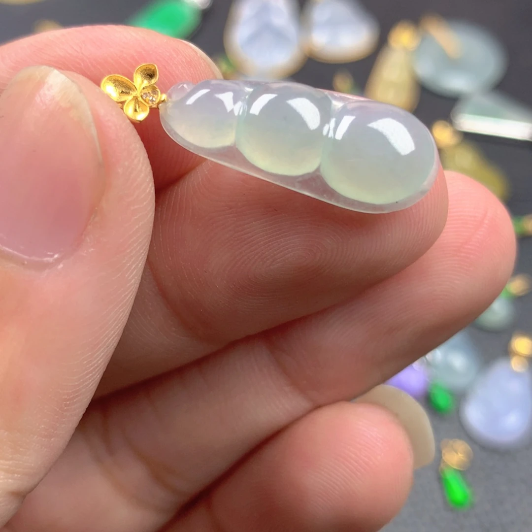 【闪购商品】颈饰18K金镶嵌翡翠翡翠