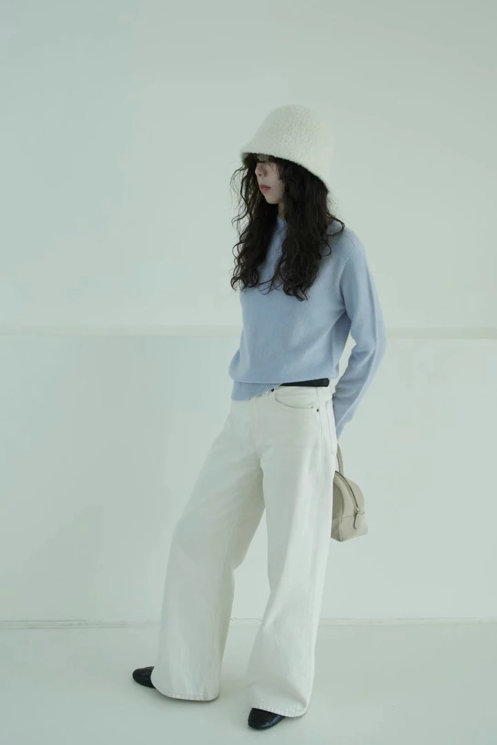 圆领长袖羊毛针织衫纯色休闲百搭简约时尚打底衫