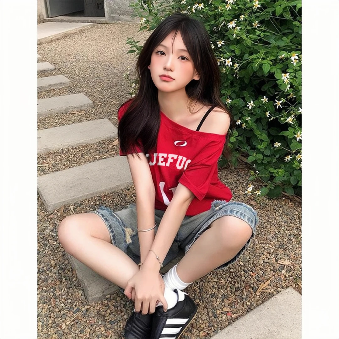 新款夏季新款时尚休闲慵懒风女款套装韩版百搭辣妹显瘦露肩上衣