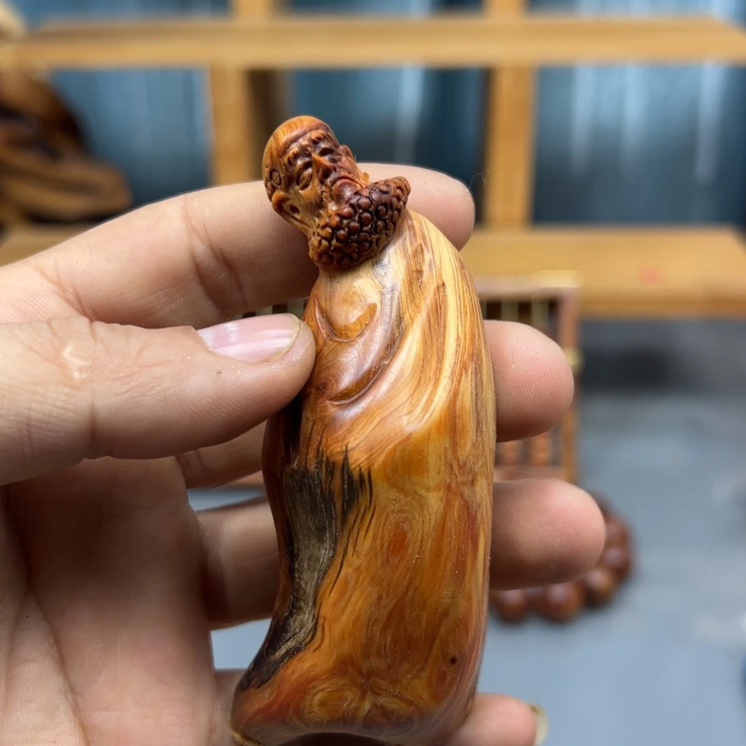 嫣***～木崖柏木摆件手把件
