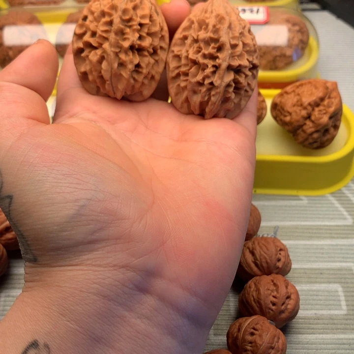 吊坠桃核42尺寸招财鼠