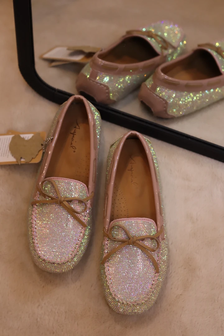 澳洲经典钻豆满天星牛皮乳胶豆豆乐福鞋