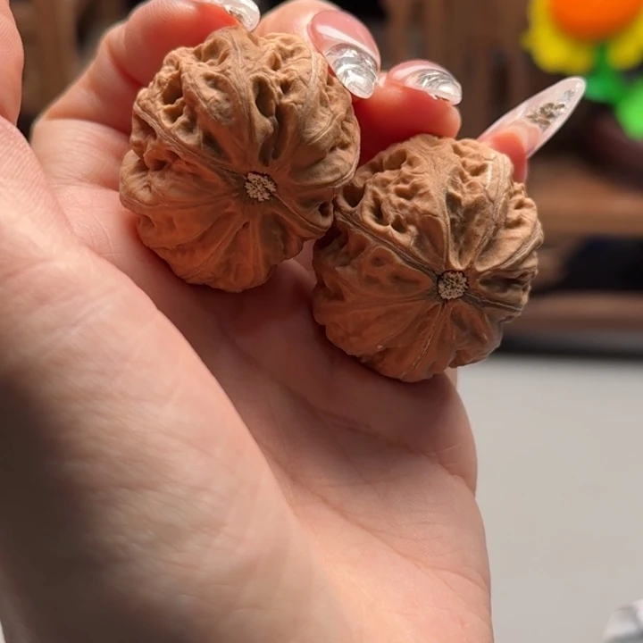 文玩核桃把件关东木子楸百核174花皮