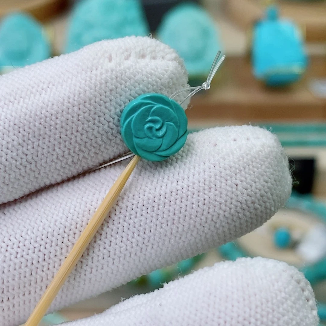 未镶嵌绿松石珠宝奇石