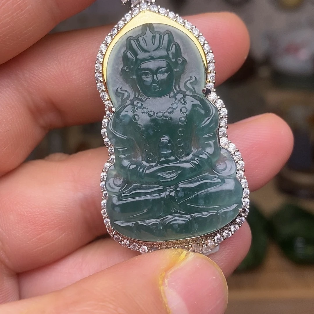 翡翠颈饰未镶嵌度母