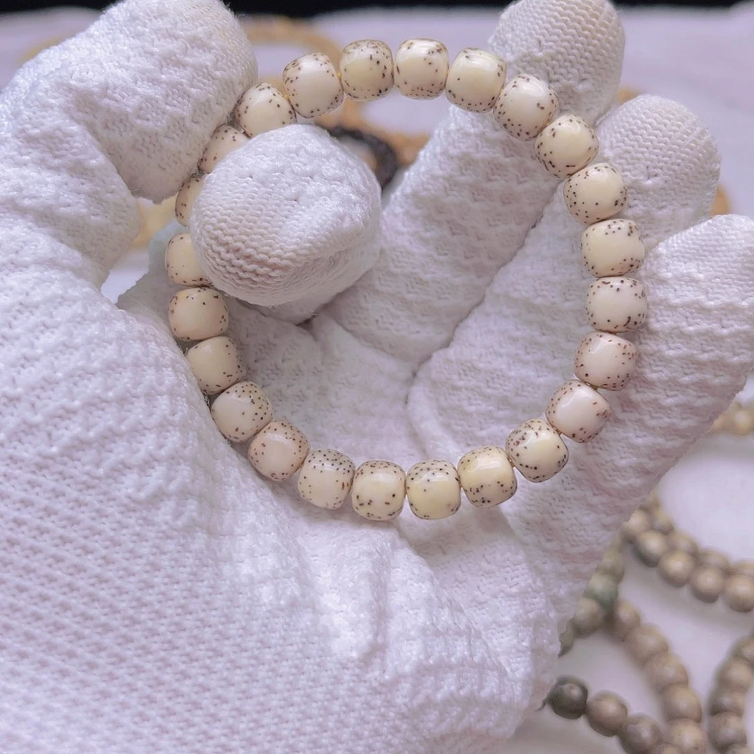 星月菩提手串河豚