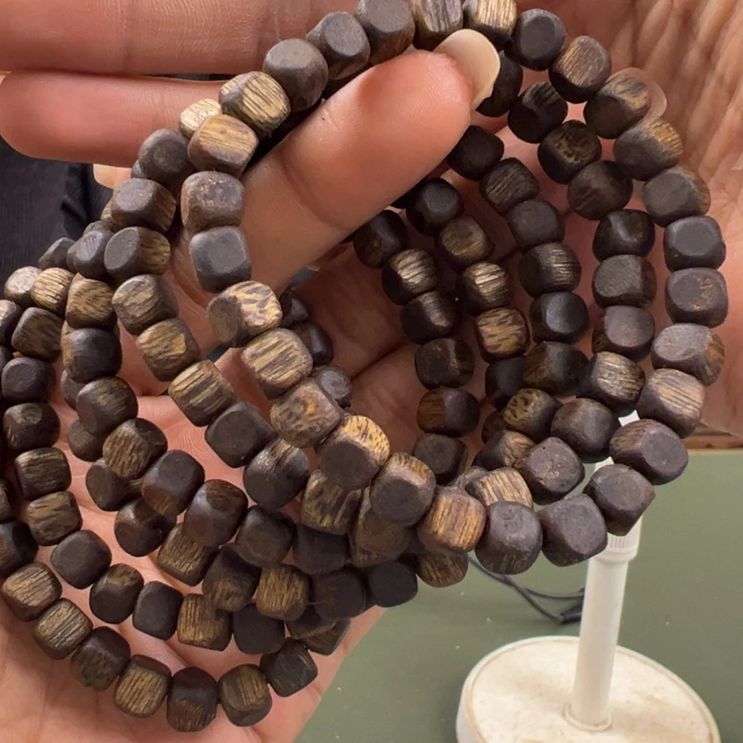 沉香沉香碎屑沉香文创-海南流油王板头多样性发一