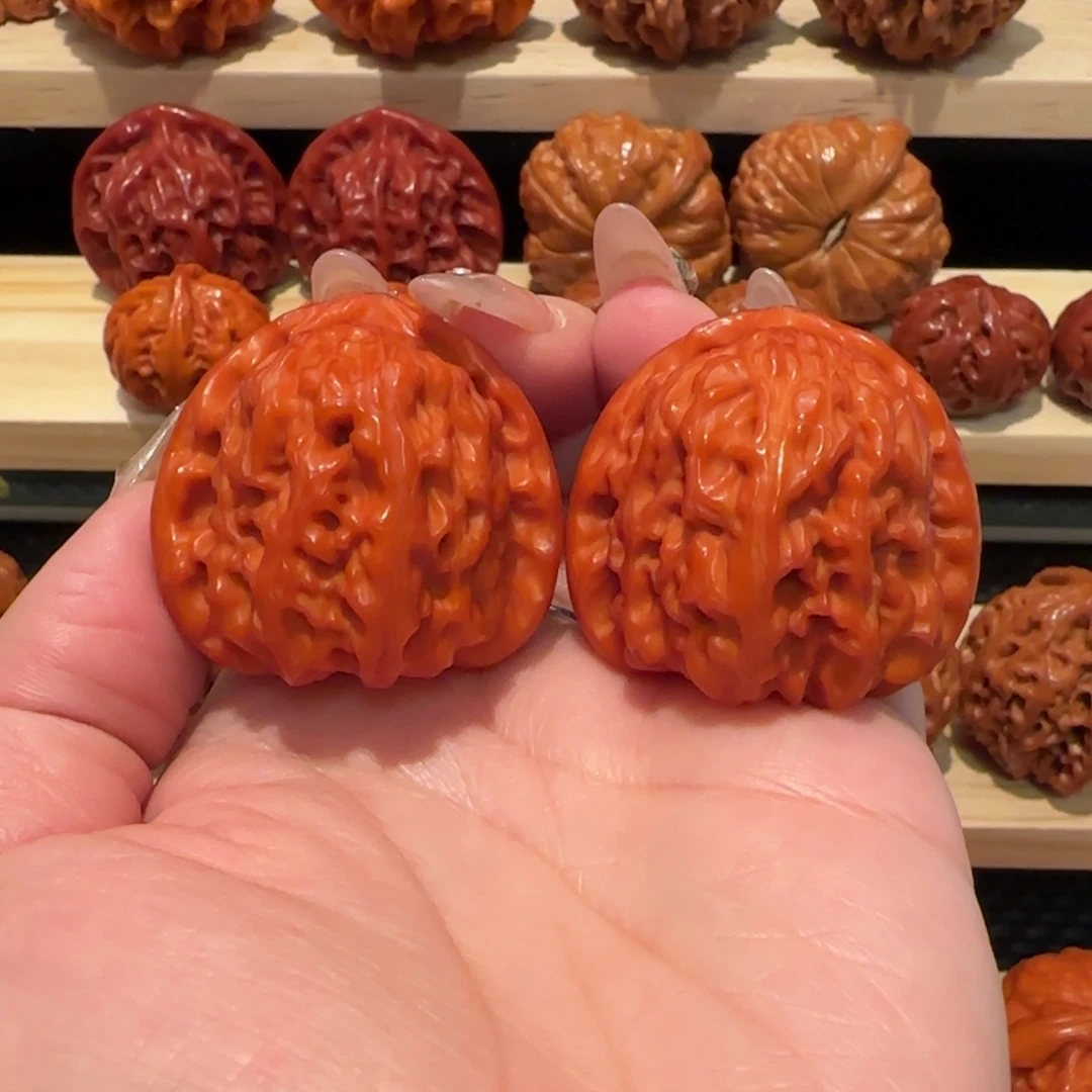 文玩核桃吊坠玉化白狮子38精品3002