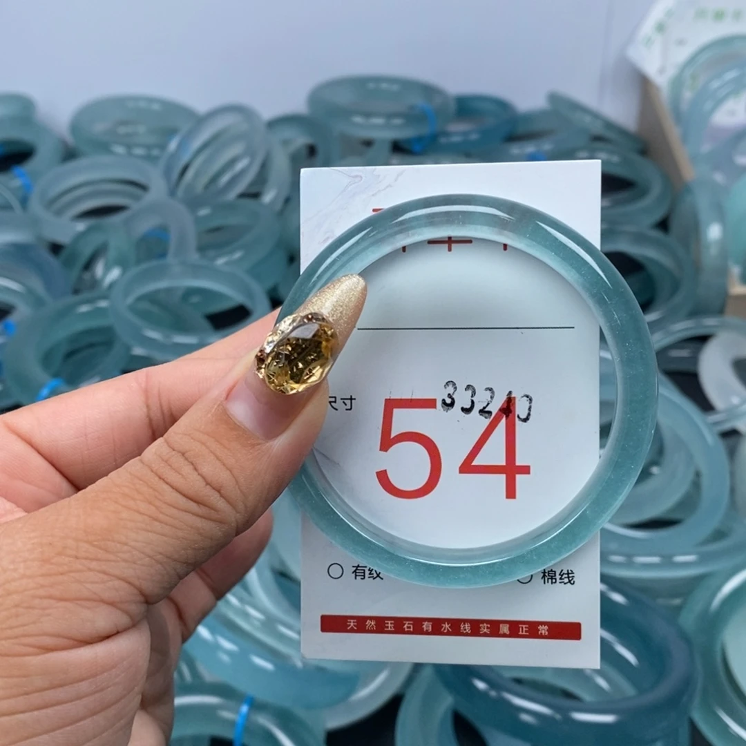 石英岩玉手镯未镶嵌