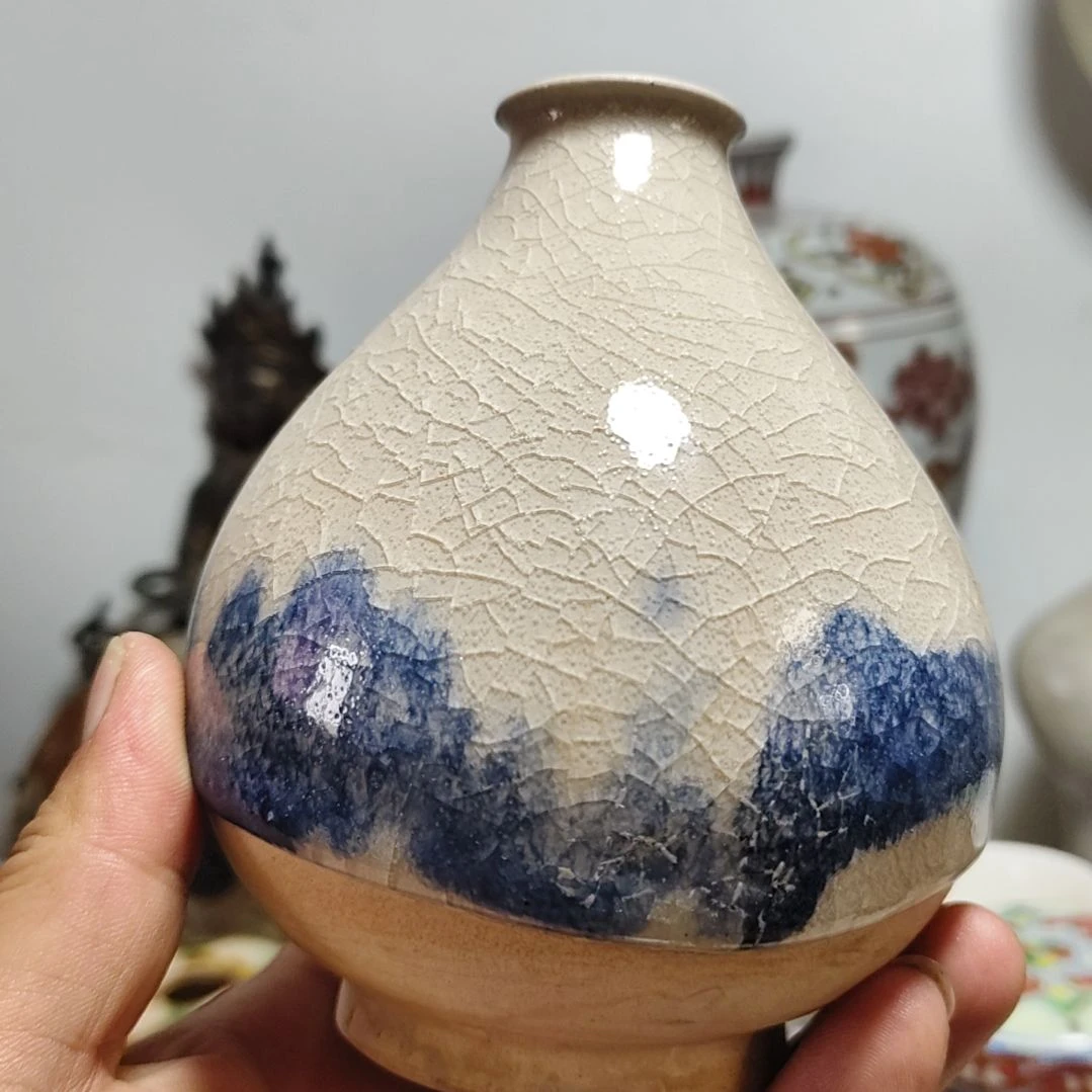 青花瓷器，瓶子一个