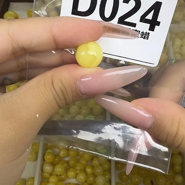 未镶嵌琥珀珠宝奇石