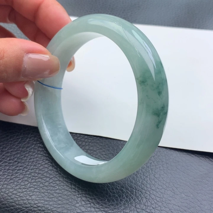 翡翠手镯未镶嵌天然翡翠手镯