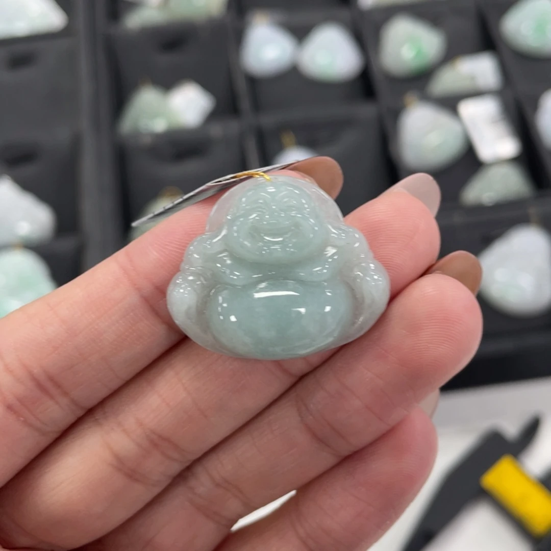 翡翠未镶嵌颈饰佛公