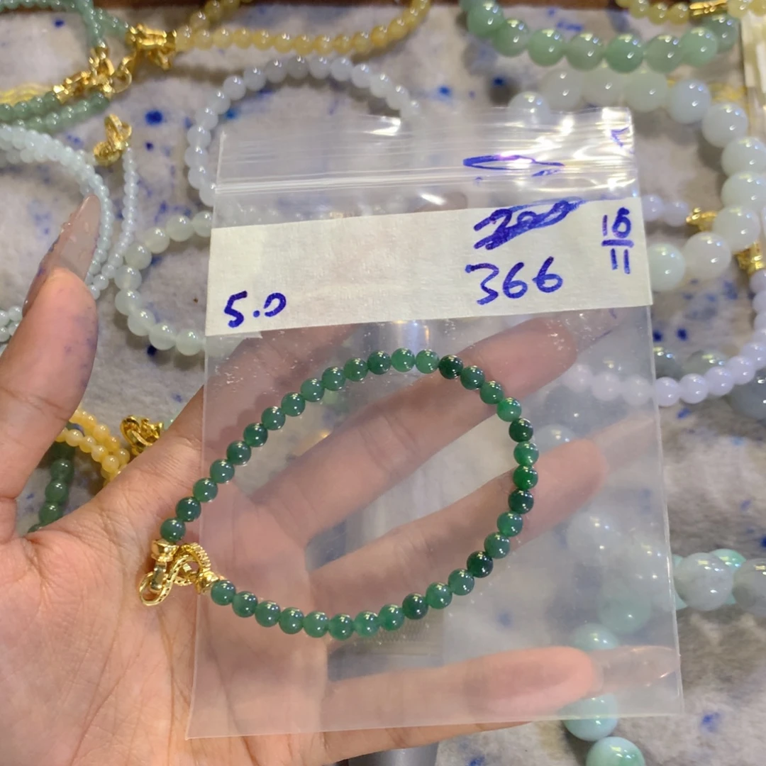 定制翡翠未镶嵌天然缅甸翡翠多样性