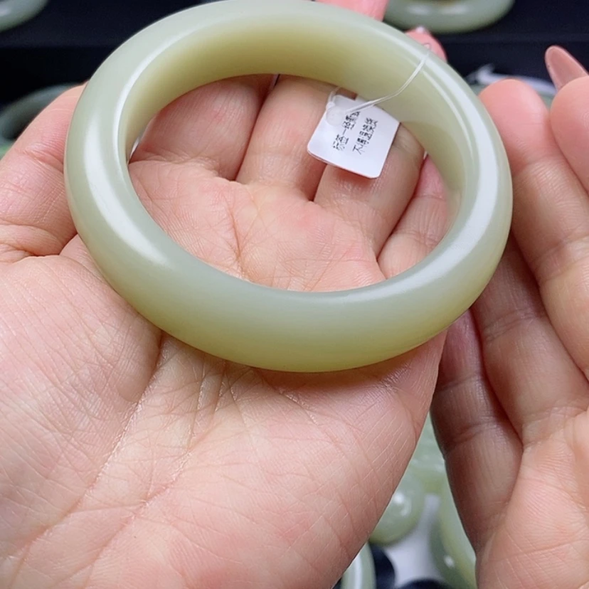 【闪购商品】和田玉手镯未镶嵌栀***茶