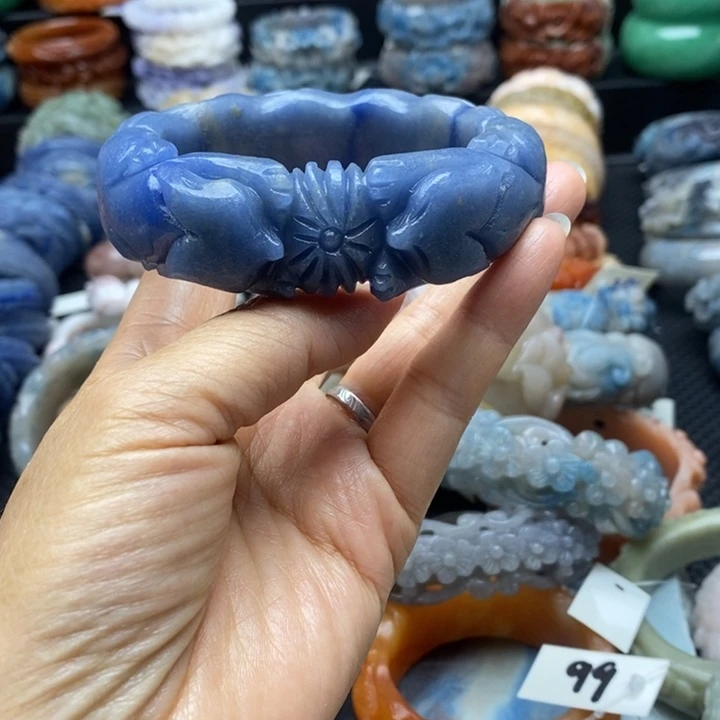 石英质玉手镯未镶嵌