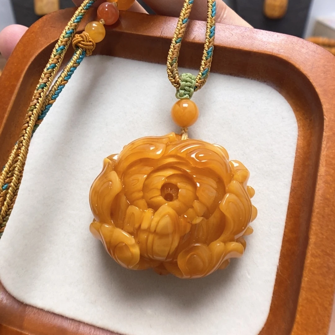 蜜蜡未镶嵌颈饰蜜蜡