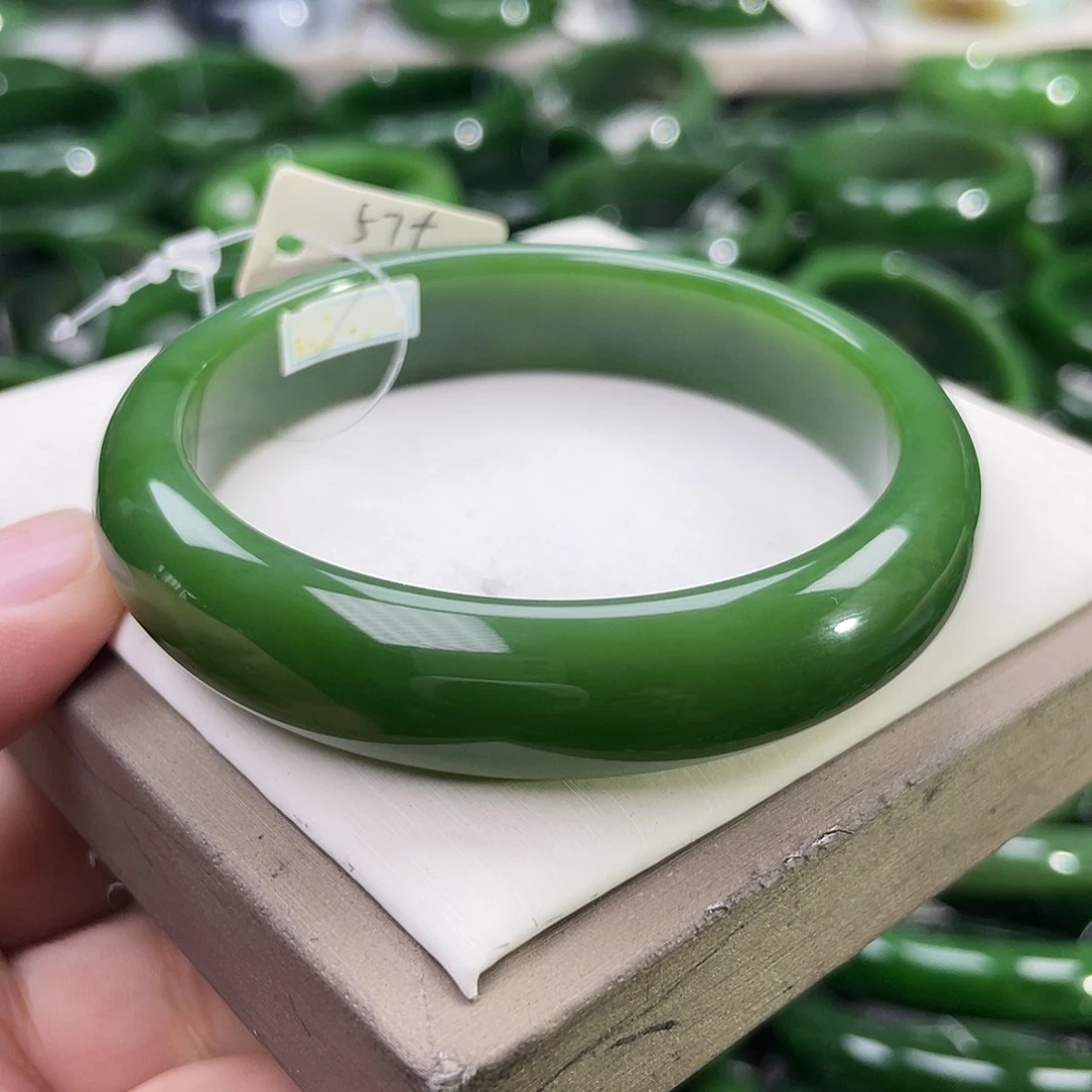 未镶嵌手镯和田玉（碧玉）