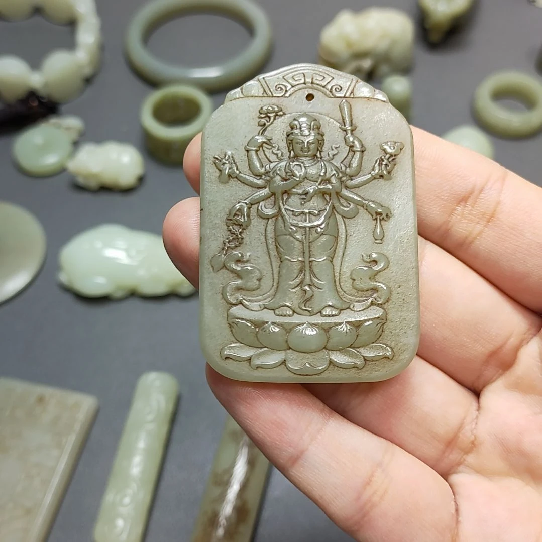 和田玉未镶嵌颈饰