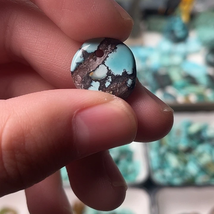 绿松石未镶嵌吊坠