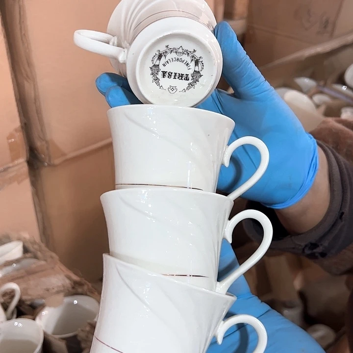 摆件陶瓷盘子碗啥都有