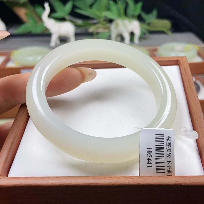 【闪购商品】和田玉手镯未镶嵌59.5 4