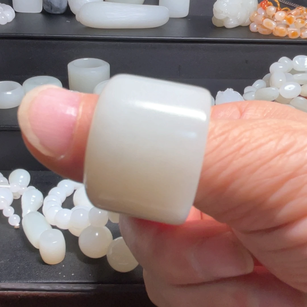 和田玉未镶嵌戒指