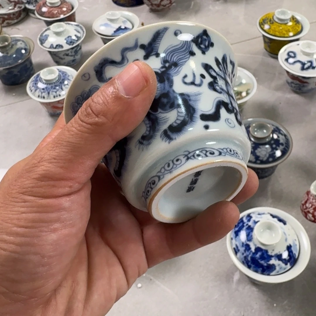 摆件青花狮子两才盖碗