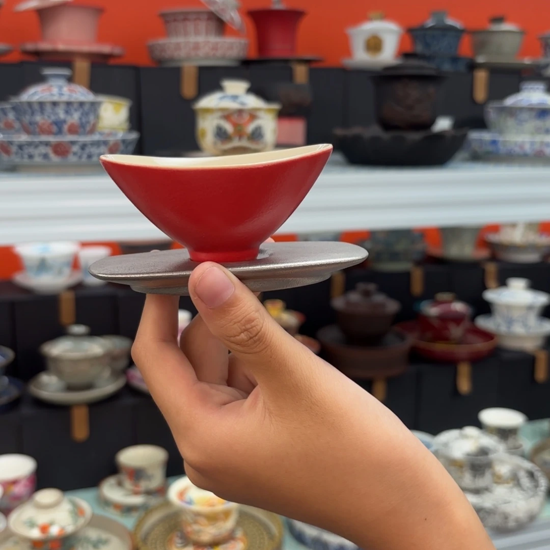 茶具是指由两块金属