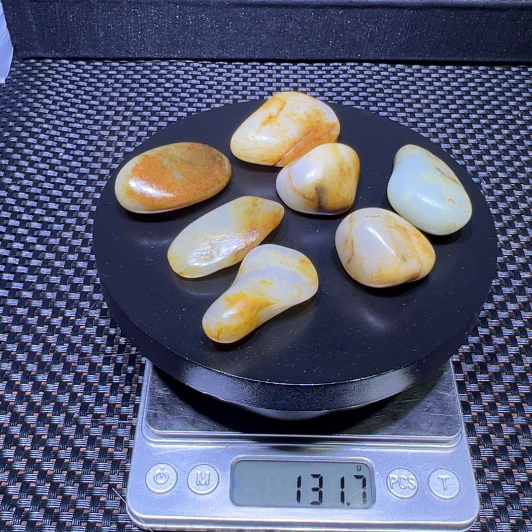 吊坠(不含链)未镶嵌和田玉（子料）131