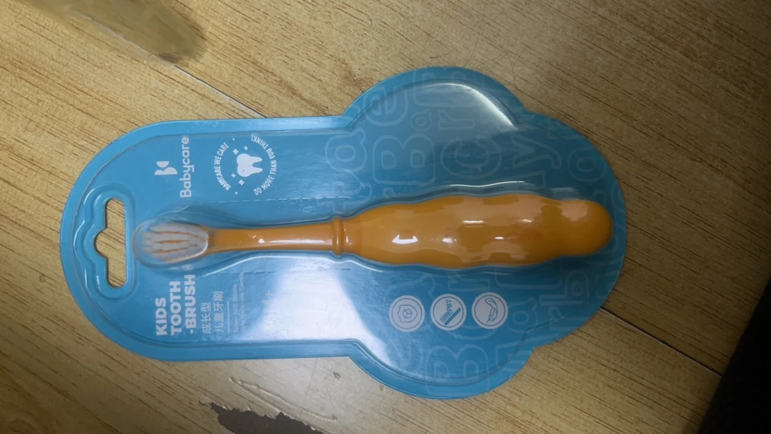 bbc36+牙刷 有瑕疵 介意勿拍 no退no换！